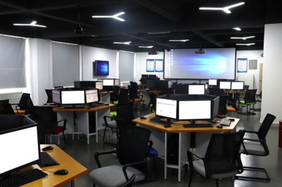 實(shí)驗(yàn)室軟件與輔助設(shè)備概覽